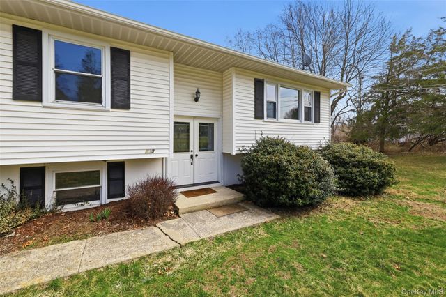 238 Ridge Road, Marlboro, NY 12542