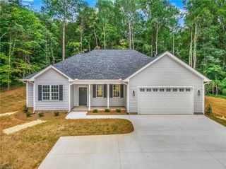 508 Carolina Avenue, Yadkinville, NC 27055