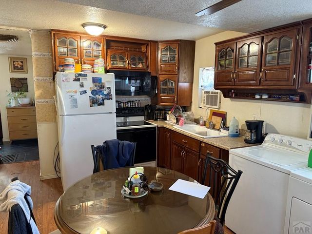 1729 E 14th St, Pueblo, CO 81001