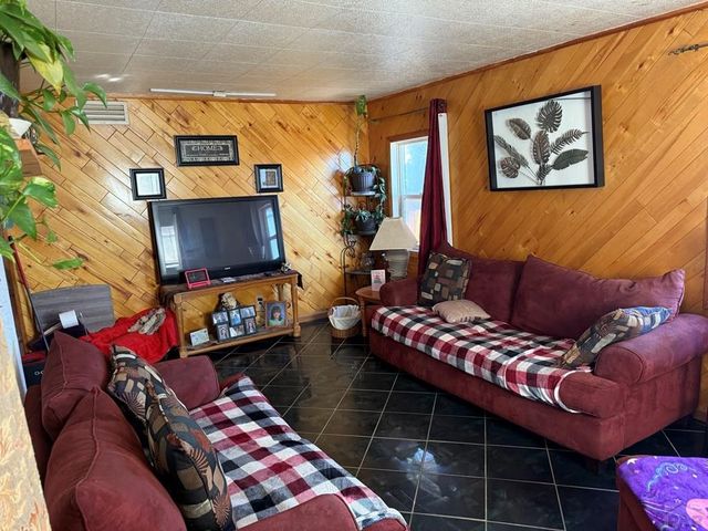 1729 E 14th St, Pueblo, CO 81001