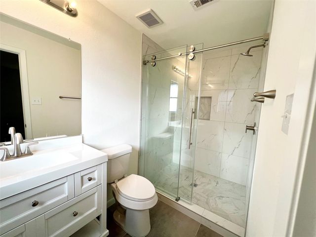 2517 21st Avenue N, Texas City, TX 77590