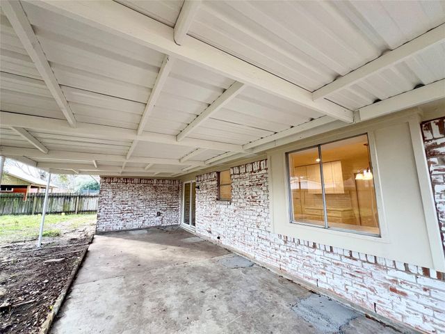 2517 21st Avenue N, Texas City, TX 77590