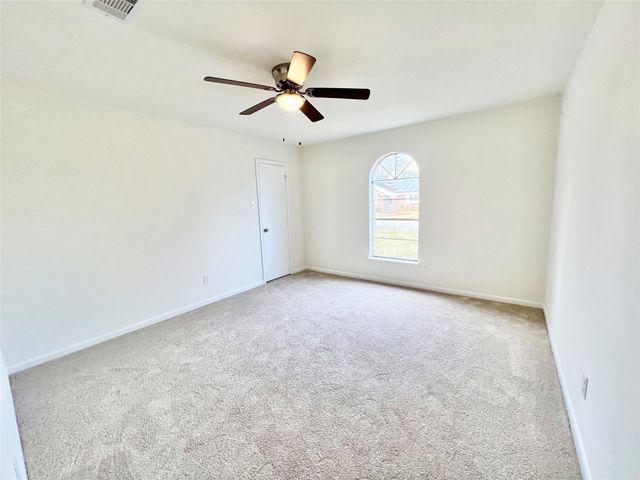 2517 21st Avenue N, Texas City, TX 77590