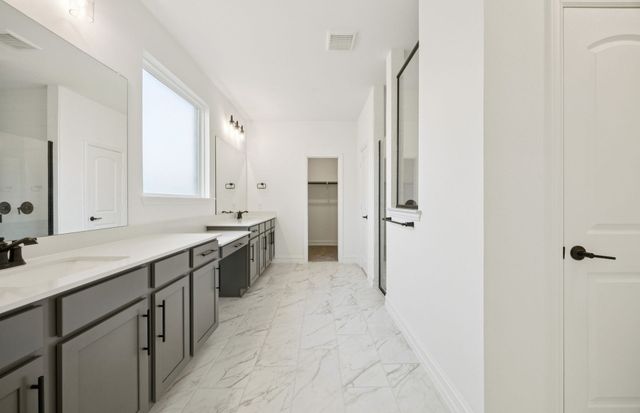 11220 Abbotsbury Road, Fort Worth, TX 76052