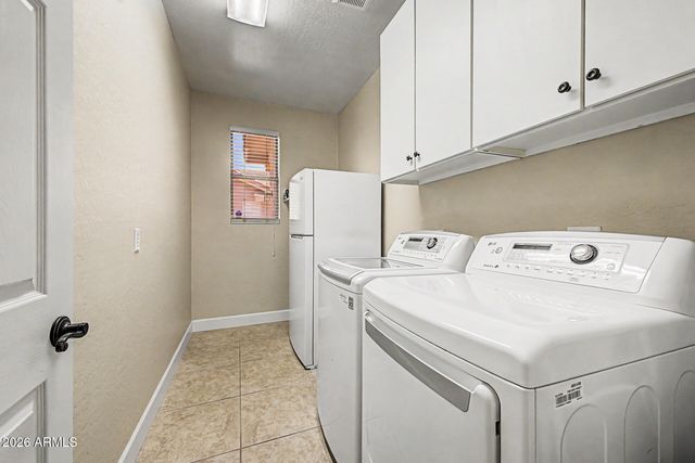 6210 W JULIE Drive, Glendale, AZ 85308