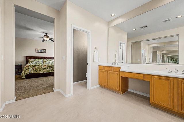 6210 W JULIE Drive, Glendale, AZ 85308