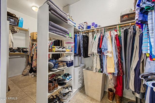 6210 W JULIE Drive, Glendale, AZ 85308