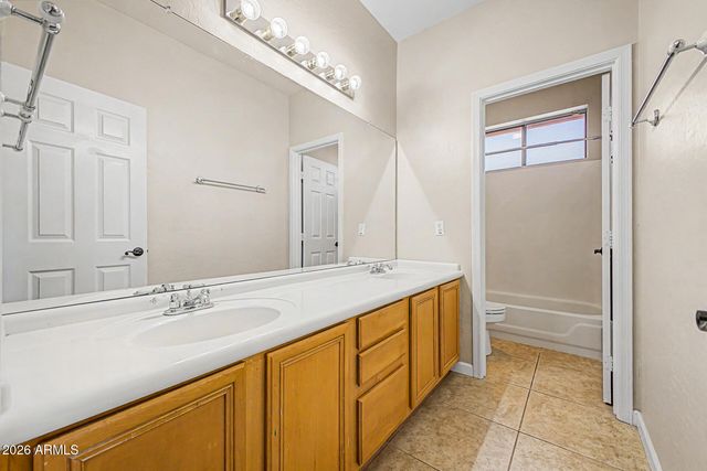 6210 W JULIE Drive, Glendale, AZ 85308