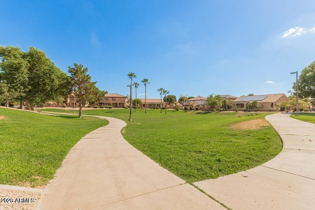 6210 W JULIE Drive, Glendale, AZ 85308