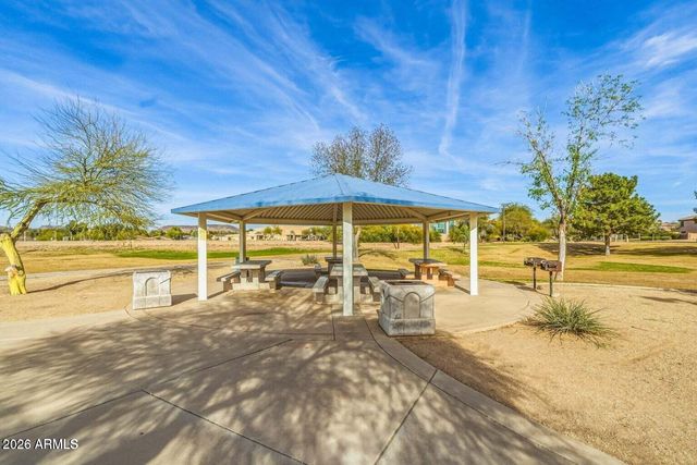 6210 W JULIE Drive, Glendale, AZ 85308
