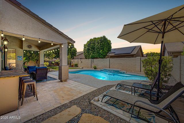 6210 W JULIE Drive, Glendale, AZ 85308
