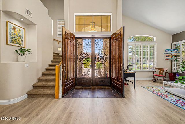 6210 W JULIE Drive, Glendale, AZ 85308