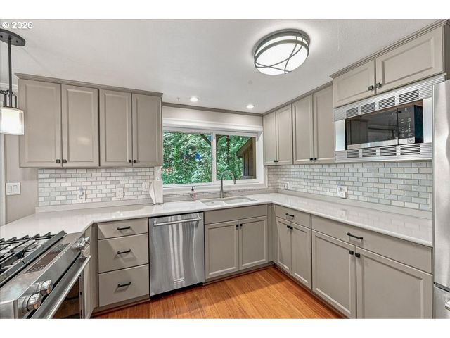 30950 SCAPPOOSE VERNONIA Hwy, Scappoose, OR 97056