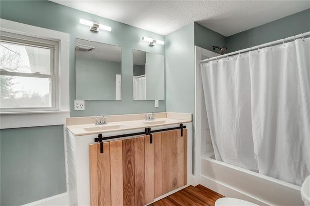 3958 Louisiana Road, Ottawa, KS 66067