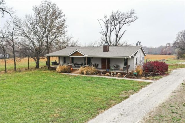 3958 Louisiana Road, Ottawa, KS 66067