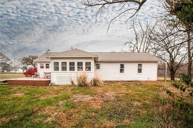 3958 Louisiana Road, Ottawa, KS 66067