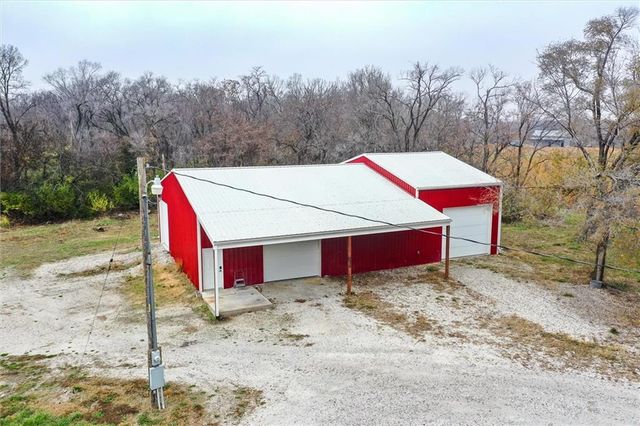 3958 Louisiana Road, Ottawa, KS 66067