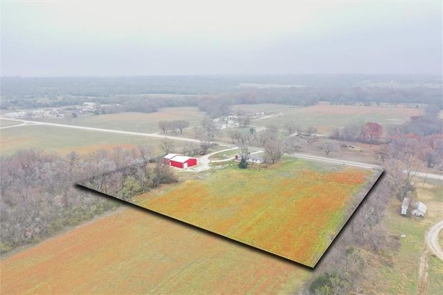 3958 Louisiana Road, Ottawa, KS 66067