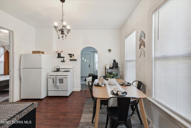 189 Elm Street, Rossford, OH 43460