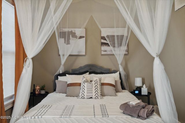 189 Elm Street, Rossford, OH 43460