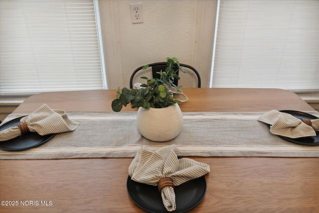 189 Elm Street, Rossford, OH 43460