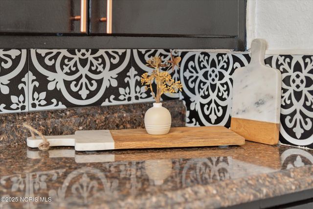 189 Elm Street, Rossford, OH 43460