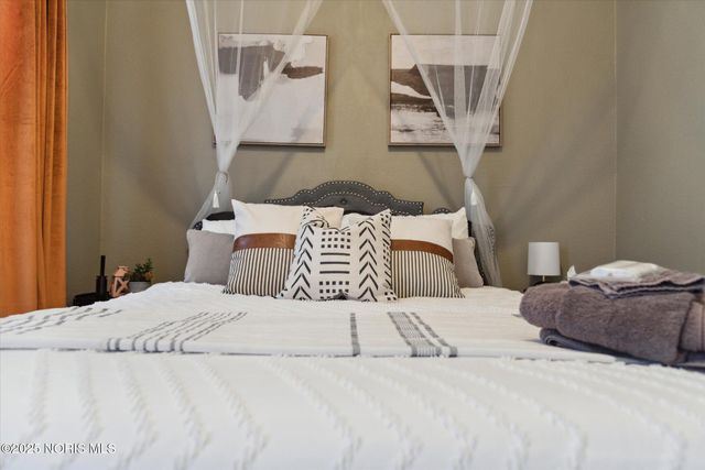 189 Elm Street, Rossford, OH 43460