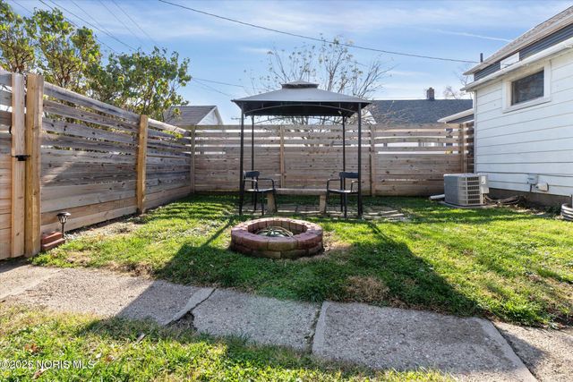 189 Elm Street, Rossford, OH 43460