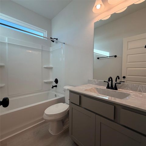 3418 Lago Norence Drive, Manvel, TX 77578