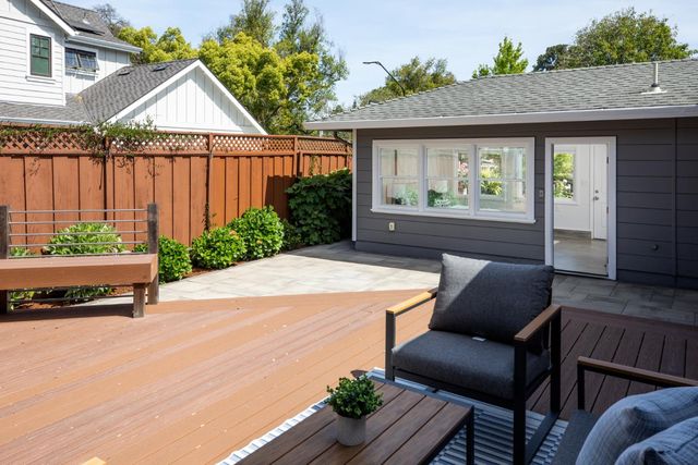 318 Oakwood Place, Menlo Park, CA 94025
