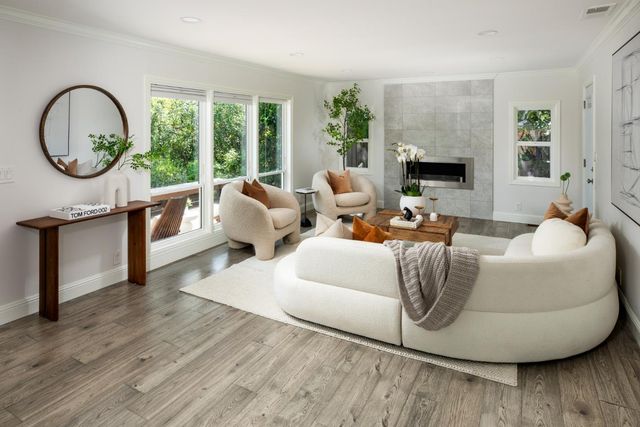 318 Oakwood Place, Menlo Park, CA 94025