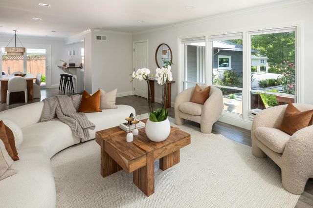 318 Oakwood Place, Menlo Park, CA 94025