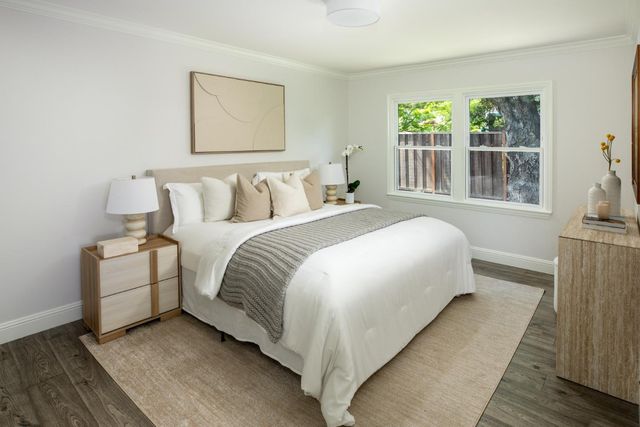 318 Oakwood Place, Menlo Park, CA 94025
