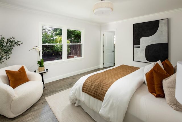 318 Oakwood Place, Menlo Park, CA 94025