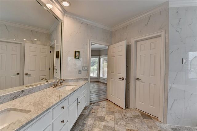 9250 Prestwick Club Drive, Johns Creek, GA 30097