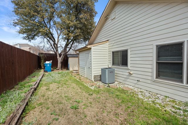 1355 Jasmine Drive, Lewisville, TX 75077