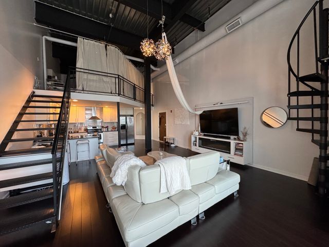 950 Broadway 31, Chelsea, MA 02150
