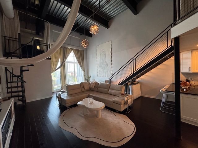 950 Broadway 31, Chelsea, MA 02150