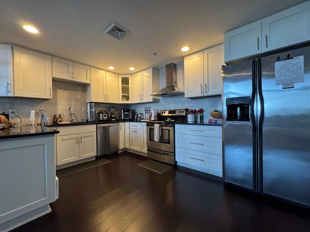 950 Broadway 31, Chelsea, MA 02150