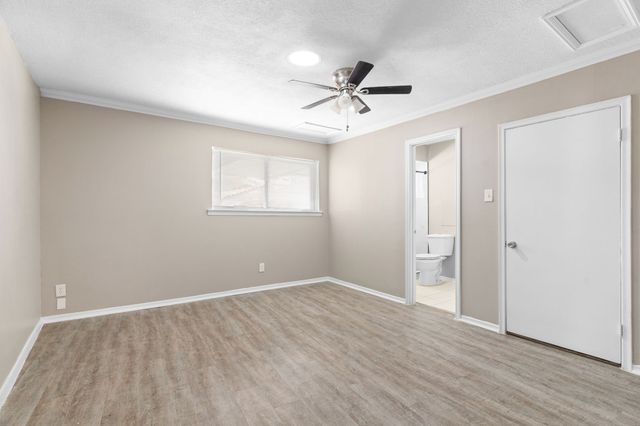 7812 Royal Lane 210, Dallas, TX 75230