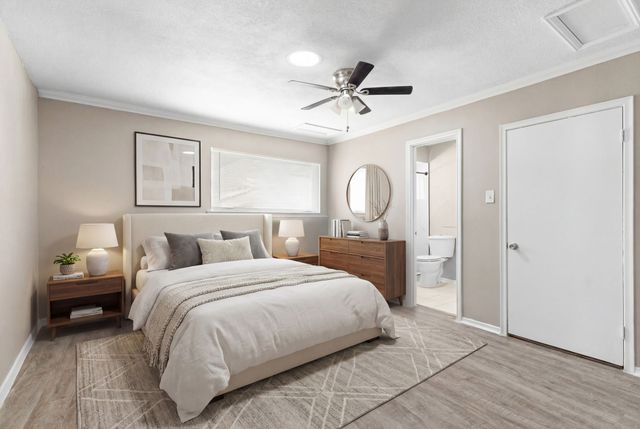 7812 Royal Lane 210, Dallas, TX 75230