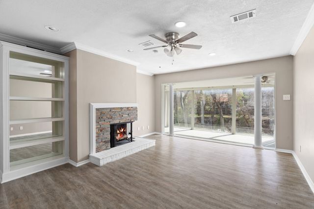 7812 Royal Lane 210, Dallas, TX 75230