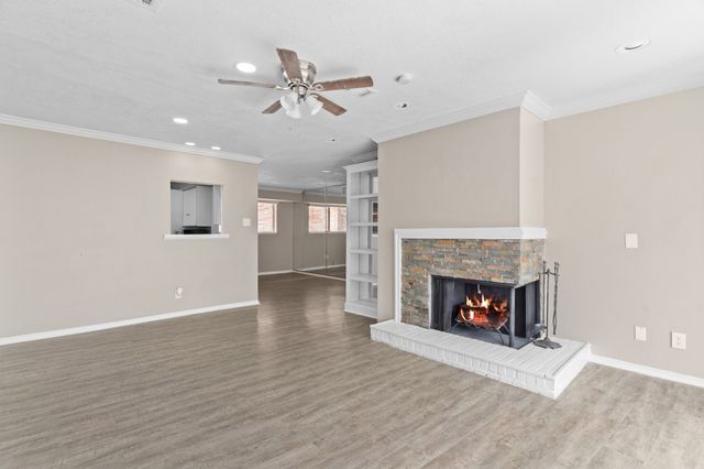 7812 Royal Lane 210, Dallas, TX 75230