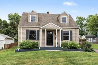 303 Cedar Road, Hellertown Boro, PA 18055