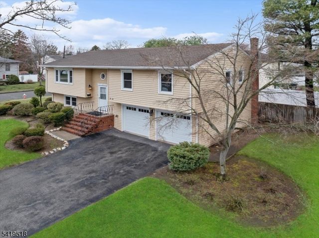 41 Ackerman Dr, Fair Lawn Boro, NJ 07410