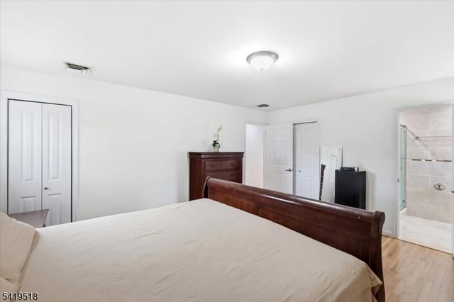 41 Ackerman Dr, Fair Lawn Boro, NJ 07410