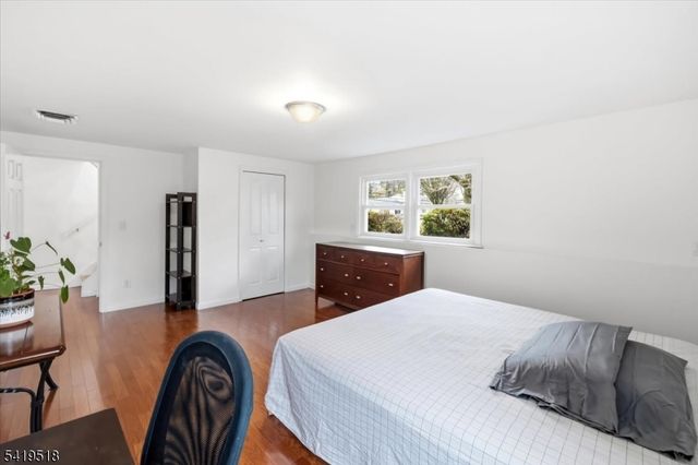 41 Ackerman Dr, Fair Lawn Boro, NJ 07410