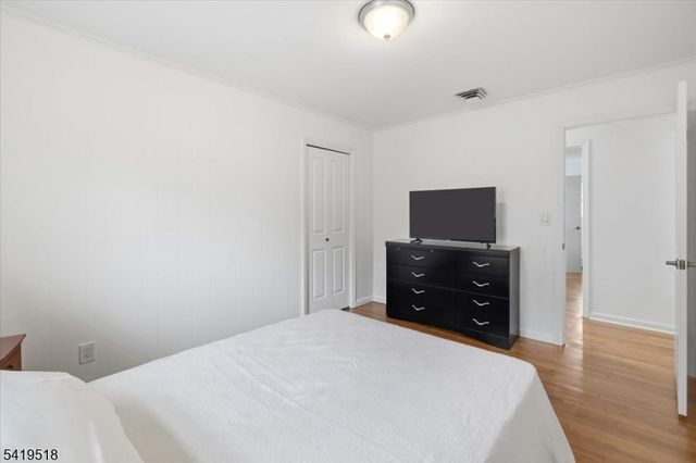 41 Ackerman Dr, Fair Lawn Boro, NJ 07410