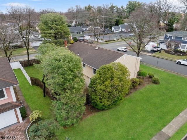 41 Ackerman Dr, Fair Lawn Boro, NJ 07410