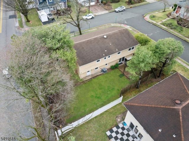 41 Ackerman Dr, Fair Lawn Boro, NJ 07410